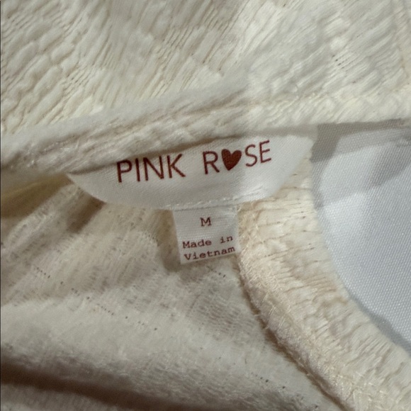 Pink Rose Cream T-Shirt with open back. - Picture 3 of 3